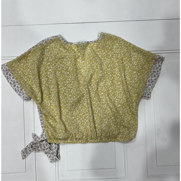 Paper Crane Faux Wrap Crop Top Calico Floral Yellow Brown White M - Picture 4 of 6
